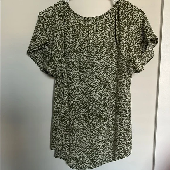 SHEIN Green Short Sleeve Blouse - Picture 3 of 4
